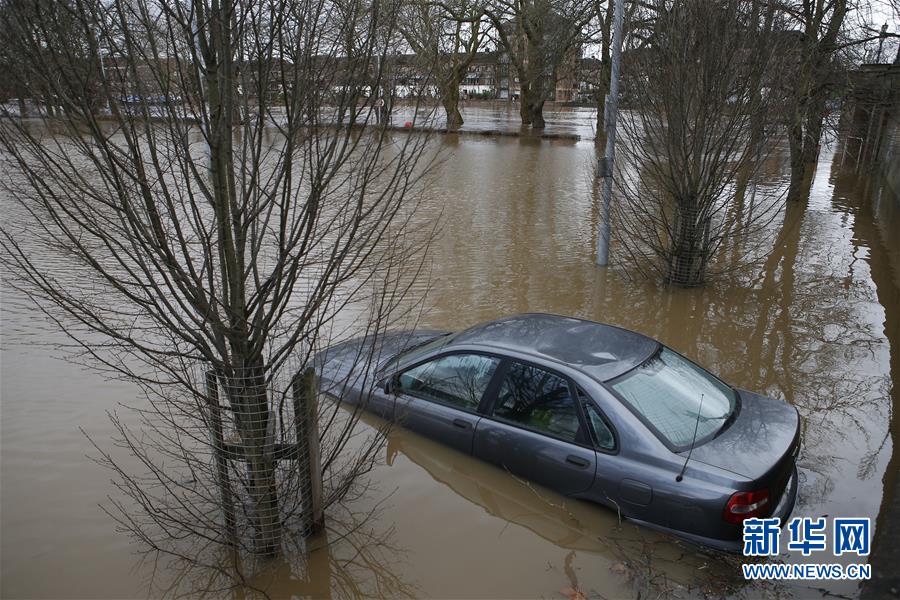 （国际）（8）英国部分地区遭受洪水侵袭