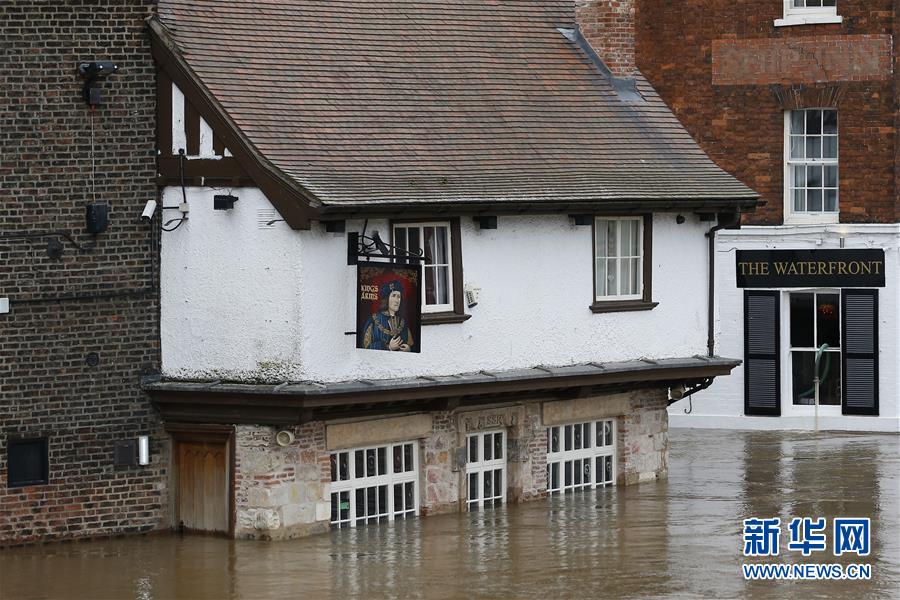 （国际）（12）英国部分地区遭受洪水侵袭