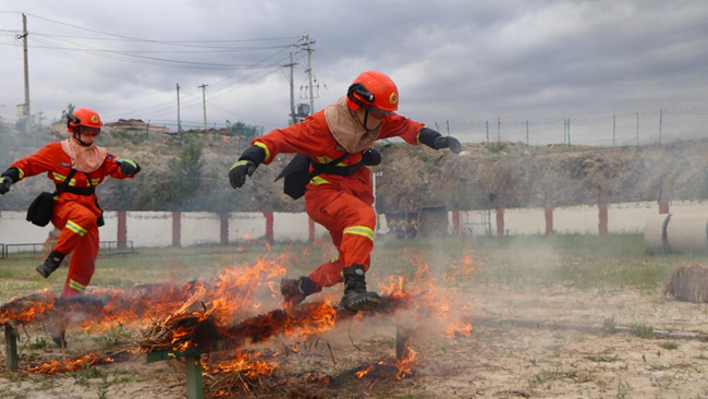 新疆森林消防总队阿勒泰支队阿勒泰大队扎实开展火场心理行为训练