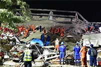 福建泉州一酒店楼体坍塌 已救出43人