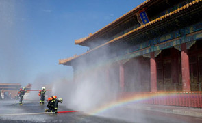 北京市文物古建筑消防救援综合实战演练在故宫举行
